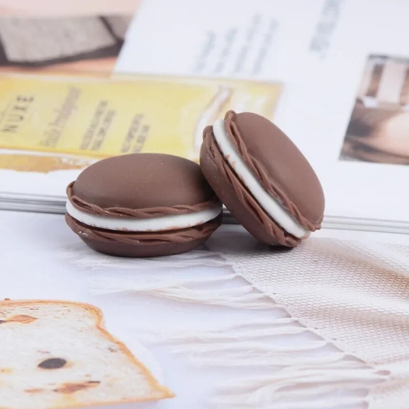 10 τμχ Resin Simulation Cartoon Macaron Cream Cake Dollhouse Decoration DIY Japanese Food Play Κολιέ κοσμήματα Αξεσουάρ