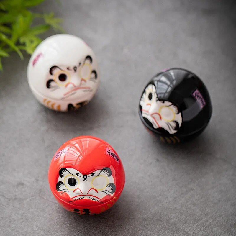 Japán kerámia Daruma kézművesség Rajzfilm Lucky Cat Fortune Dísz Táj Lakberendezés Kiegészítők Ajándékok Nappali dekoráció