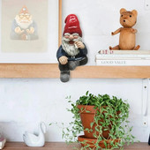 Jautra dārza rūķa statuja, smēķējošs burvis rūķis, foršs vecis ar baltu bārdu, nerātns dārza skulptūras dekors istabai