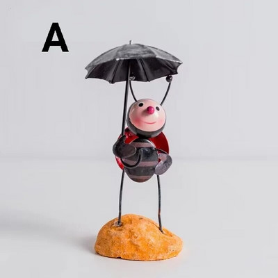 Mazās mārītes radošā nodaļa Dziedināšana mazi rotājumi Dzīvojamā istaba Datora galddatora TV skapis Moderns mājas dārza noformējums