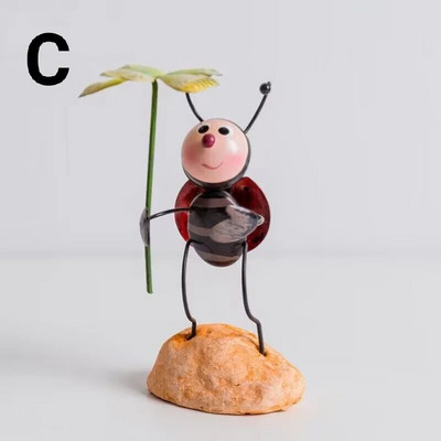 Mazās mārītes radošā nodaļa Dziedināšana mazi rotājumi Dzīvojamā istaba Datora galddatora TV skapis Moderns mājas dārza noformējums