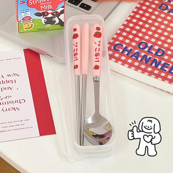 Cute Strawberry Korean Chopsticks Spoon Fork Σετ μαχαιροπήρουνων με θήκη Φορητό ταξιδιωτικό από ανοξείδωτο ατσάλι Επιτραπέζια σκεύη κουζίνας