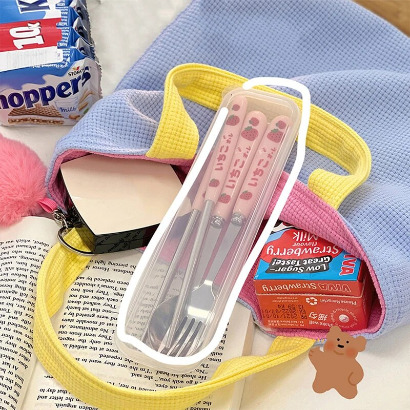 Armsad maasika-Korea söögipulgad lusikakahvliga söögiriistade komplekt ümbrisega Kaasaskantavad roostevabast terasest lauanõud köögiriistad