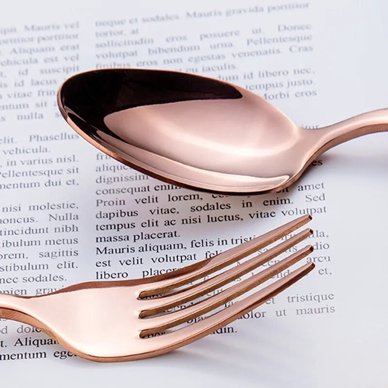 Nerūsējošā tērauda Rietumu galda piederumu komplekts nazis dakšiņa karote vakariņu komplekts deserts vakariņām Western steiks nazis galda piederumi karotes dakša