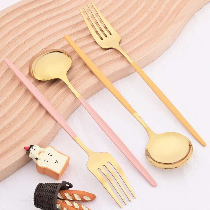 16Gb Melnā zelta trauku komplekts Naži Dakšiņas Tējas karotes Galda piederumu komplekts Nerūsējošā tērauda Sudraba trauki Galda piederumi Rietumu virtuves galda piederumi