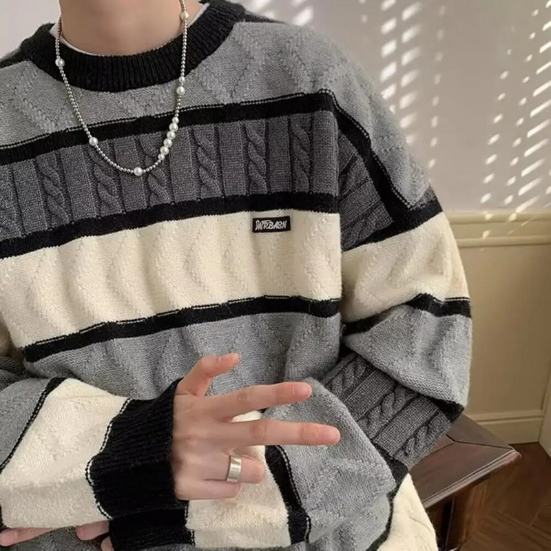 Mīksta auduma vīriešu džemperis Stilīgs vīriešu retro svītrains džemperis ar O veida kakla izgriezumu ar garām piedurknēm brīvi pieguļoši biezi ikdienas džemperi rudenim