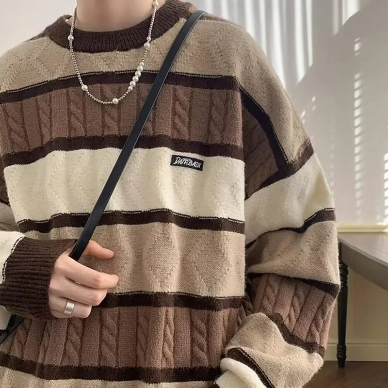 Mīksta auduma vīriešu džemperis Stilīgs vīriešu retro svītrains džemperis ar O veida kakla izgriezumu ar garām piedurknēm brīvi pieguļoši biezi ikdienas džemperi rudenim