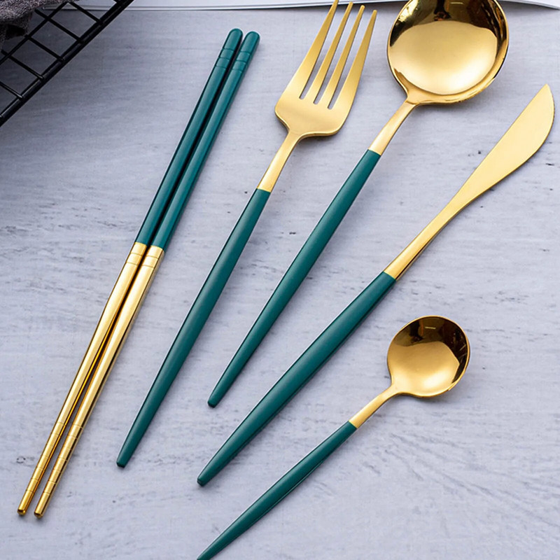 Galda trauki 5-daļīgs nazis Dakša Karote Irbulīši Tējas karote Nerūsējošais tērauds Portugāļu galda piederumi Jauns 1 komplekts