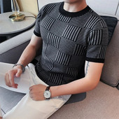 Briti stiilis sügisene O-kaelusega lühikeste varrukatega kampsun Moodne meeste triibuline silmkoeline Slim Fit T-särk Pullovers Sotsiaalne tänavariietus 4XL