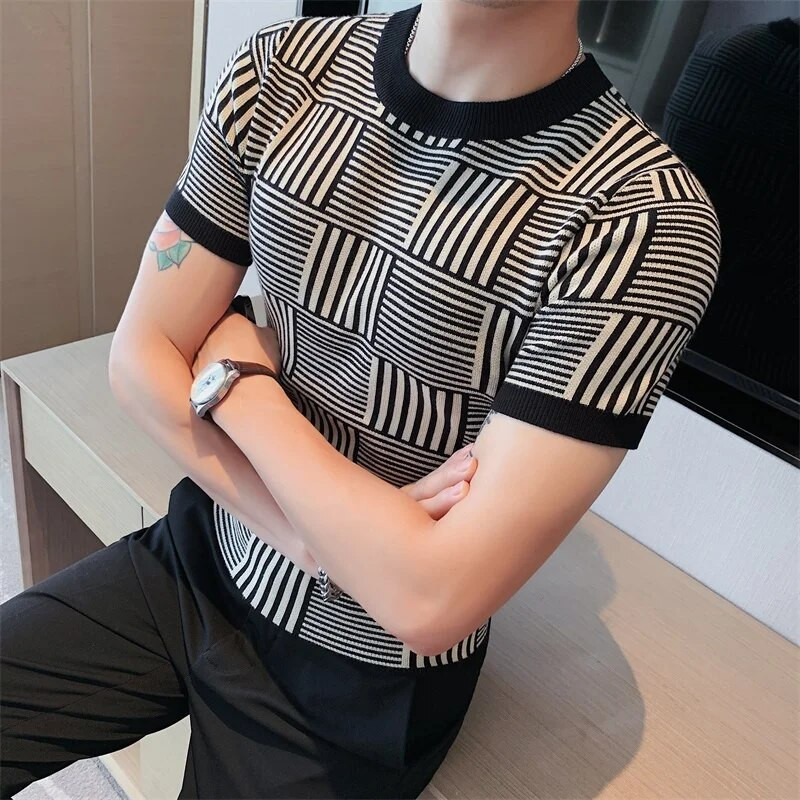 Briti stiilis sügisene O-kaelusega lühikeste varrukatega kampsun Moodne meeste triibuline silmkoeline Slim Fit T-särk Pullovers Sotsiaalne tänavariietus 4XL