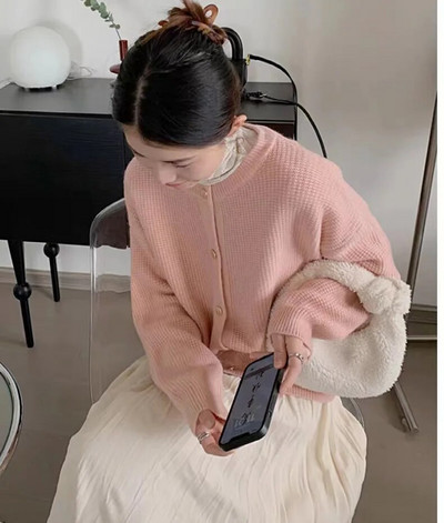 Rudens žiemos saldus megztinis Paprastas O kaklo masyvus trumpas biuro moteriškas kardiganinis paltas Metalinis vienaeilis apatinis drabužis ilgomis rankovėmis