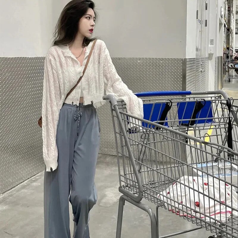 Sieviešu jakas, trikotāžas ar O veida kakla izgriezumu, brīvā laika pavadīšanai saules izturīgs, masīvs, vienrindu, piemērots rudens stilīgs, jauns, mājīgs sieviešu džemperis