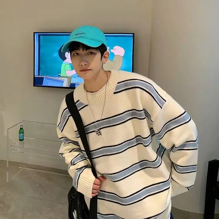 Brīvs trikotāžas džemperis ar apaļu kaklu džemperis zēniem Moderna personība Honkongas stila svītraina pāra jaka silta trikotāža A188