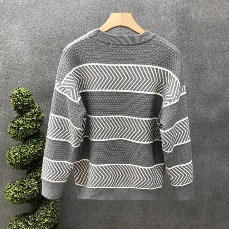 Melni džemperi trikotāžas džemperis Vīriešu apaļa apkakle Vīriešu apģērbi Biznesa svītrainām apkakles japāņu retro bezmaksas piegāde Džemperi Jautri