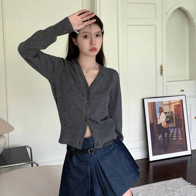 Apgriezti jakas sievietēm, tievi, maigi, vispiemērotākie pavasara vintage V veida kakla izgriezums, mājīgs Harajuku elegants, vienkāršs korejiešu stila biroja sieviešu trikotāža