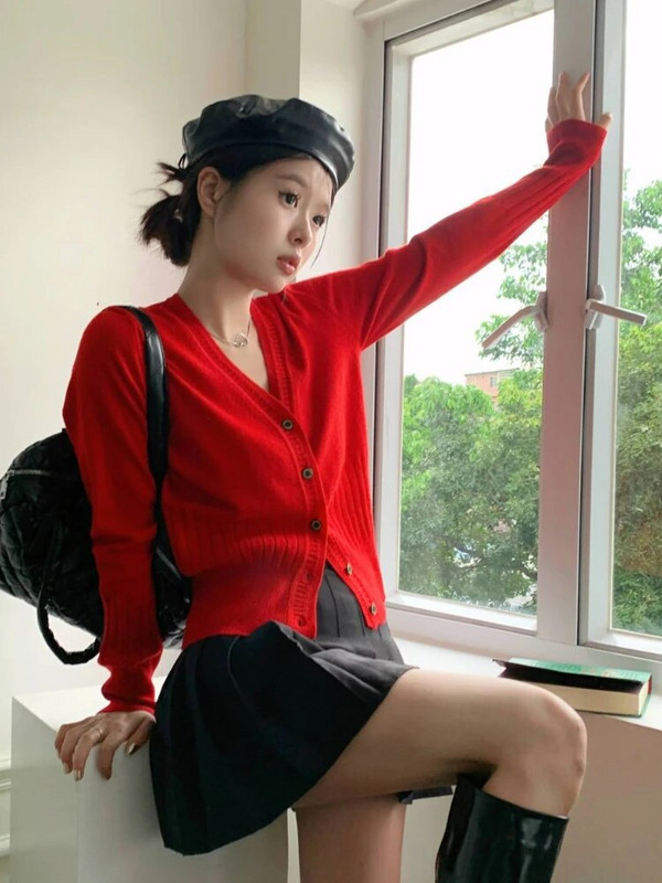 Apgriezti jakas sievietēm, tievi, maigi, vispiemērotākie pavasara vintage V veida kakla izgriezums, mājīgs Harajuku elegants, vienkāršs korejiešu stila biroja sieviešu trikotāža