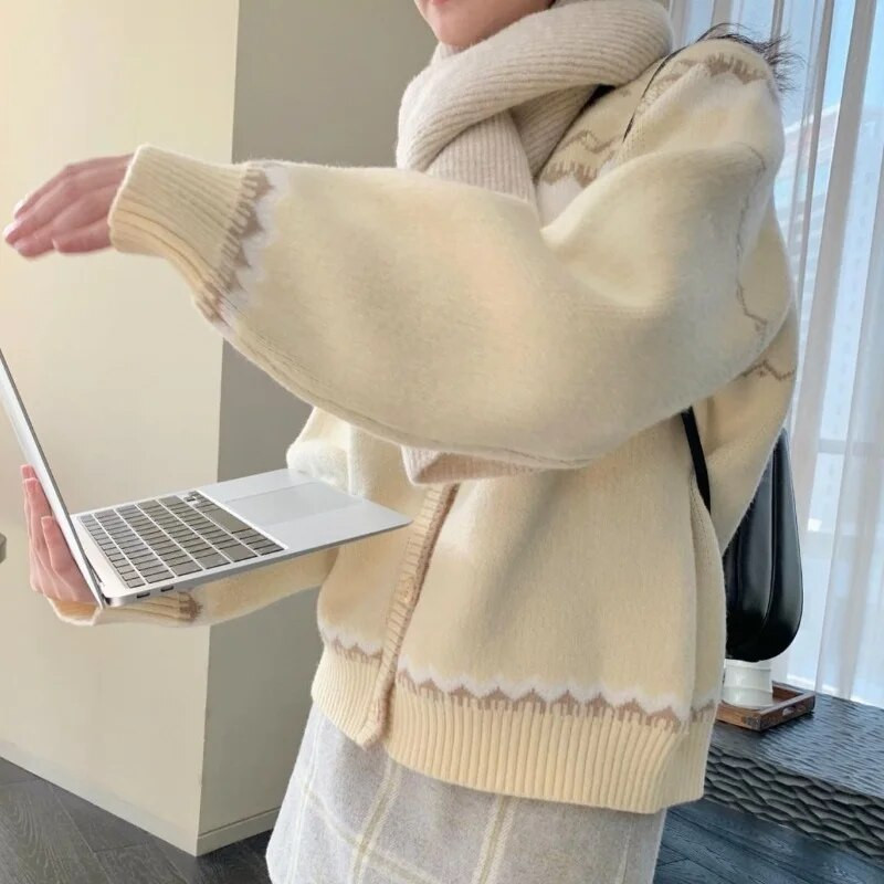 Moteriški megztiniai, jaukūs, saldūs Korėjos koledžo madingi žieminiai „O-kaklo“ skydeliai Harajuku dizaino vintažinis, paprastas, švelnus, tinkantis trikotažas