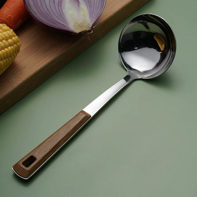 Roostevabast terasest toiduvalmistamistööriistade komplekt puidust käepidemega spaatliga supilusikas restoran praadimine terav labidas kurn Kööginõud