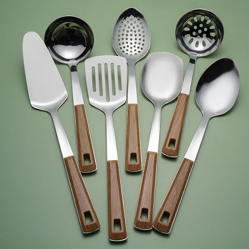 Roostevabast terasest toiduvalmistamistööriistade komplekt puidust käepidemega spaatliga supilusikas restoran praadimine terav labidas kurn Kööginõud