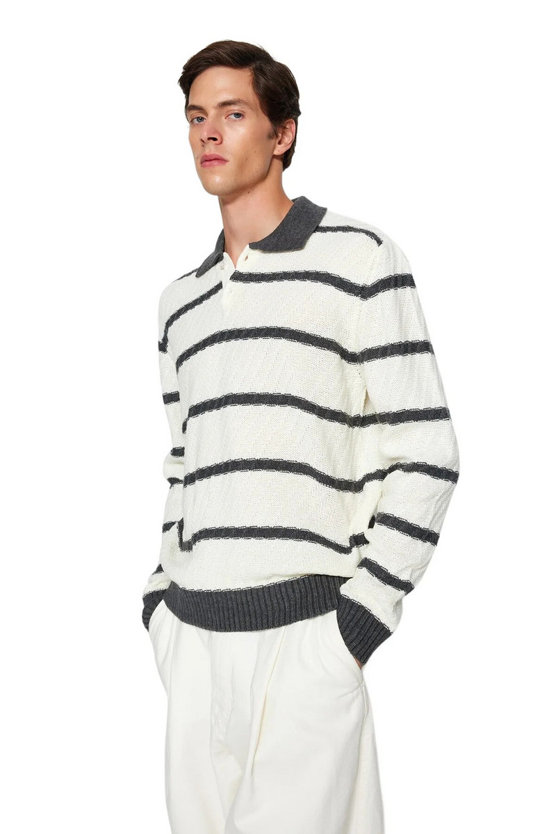 Μακρυμάνικο ανδρικό ριγέ κανονικό πουλόβερ Trendyol