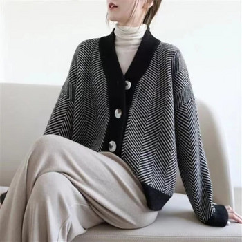 2023 Нов дамски плетен пуловер Жилетка Яке Stand Coller Ежедневен пуловер с цип Палто Свободни тънки женски плетени жилетки
