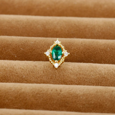 Jauki zaļi kristāla Tragus auskari ar ķekaru šķipsnām, pīrsings skrimšļiem, mazs auskars meitenēm tīņiem, sieviešu daivas kniedes