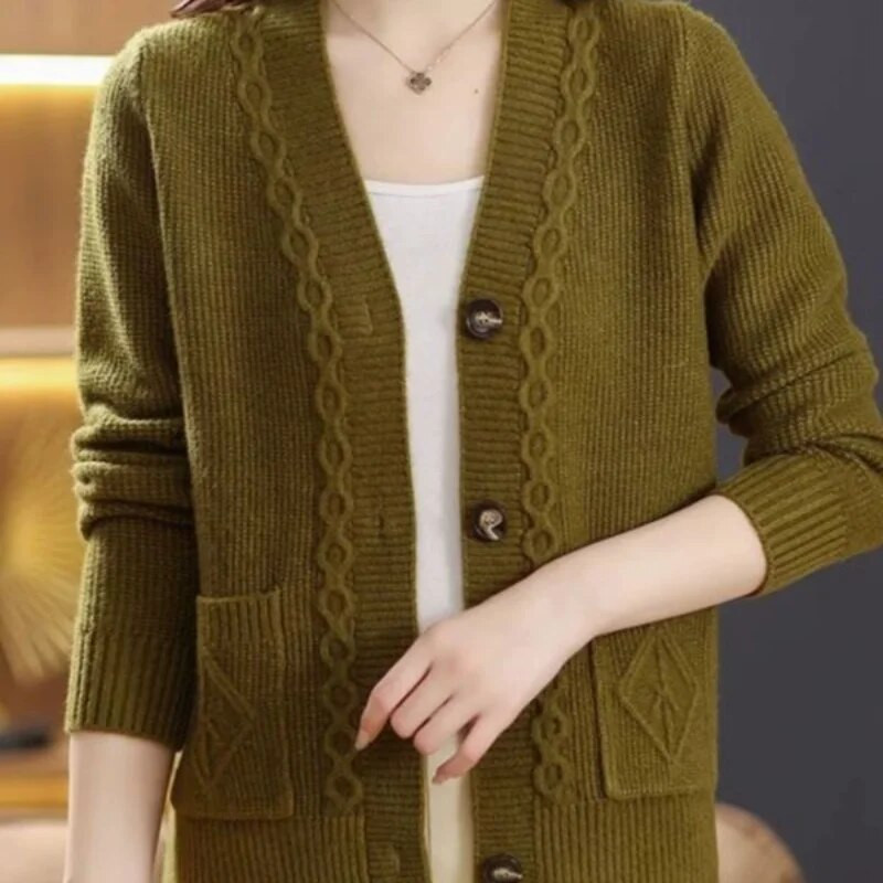 Moteriški drabužiai 2023 m. pavasario rudens V formos iškirptės mados laisvalaikio megztas megztinis Naujas vientisos spalvos ilgomis rankovėmis minkštas tinginio stiliaus paltas