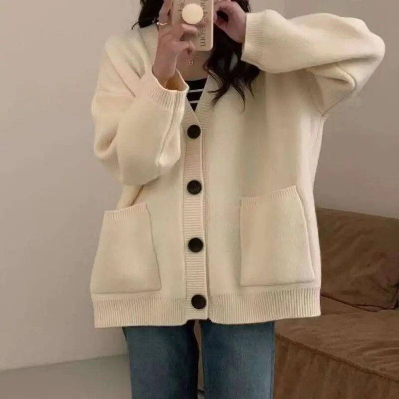 Μόδα Lazy πλεκτή ζακέτα με λαιμόκοψη V Κορεάτικο φθινοπωρινό απαλό στυλ, απαλό κολλώδες, μονόχρωμο πουλόβερ για γυναίκες