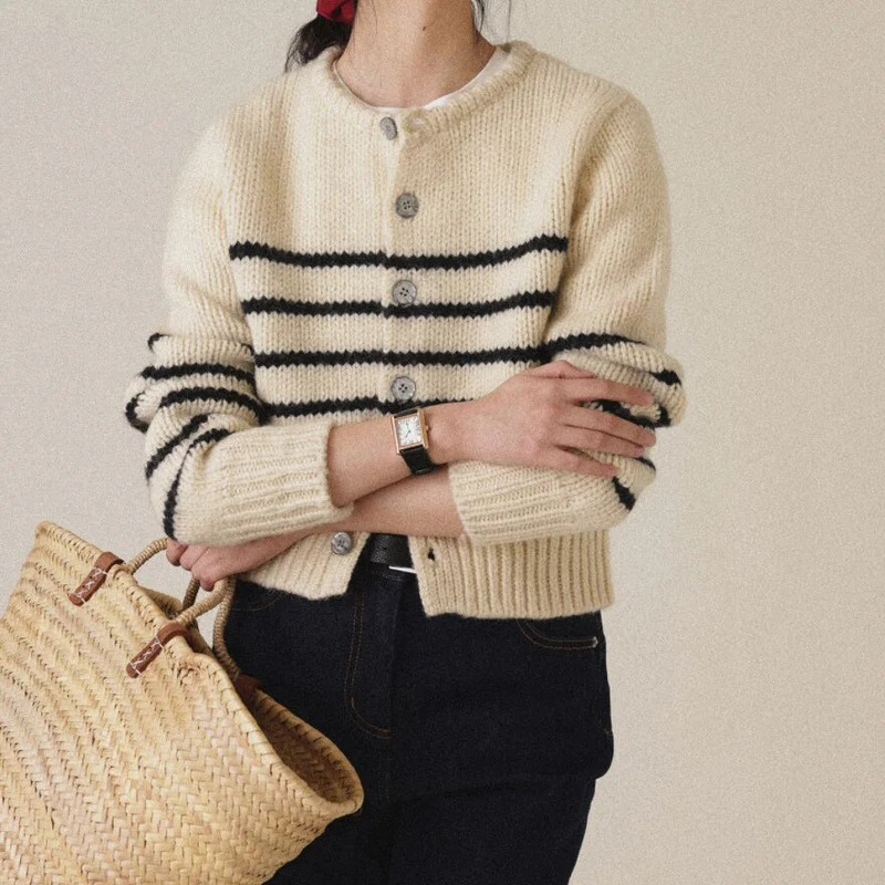 Svītrains retro trikotāžas tops Sieviešu rudens ziemas trikotāžas apģērbiem Jauns jakas mēteļa pogas ar garām piedurknēm džemperis Sieviešu jakas