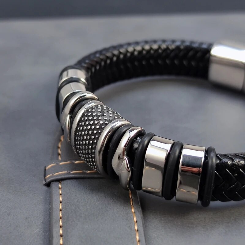 Ανδρικό βραχιόλι Punk Δερμάτινο βραχιόλι Ανοξείδωτο κούμπωμα Μαγνήτης ατμόσφαιρας Μοντέρνο βραχιόλι Brangle Κοσμήματα για άνδρες Πωλήσεις