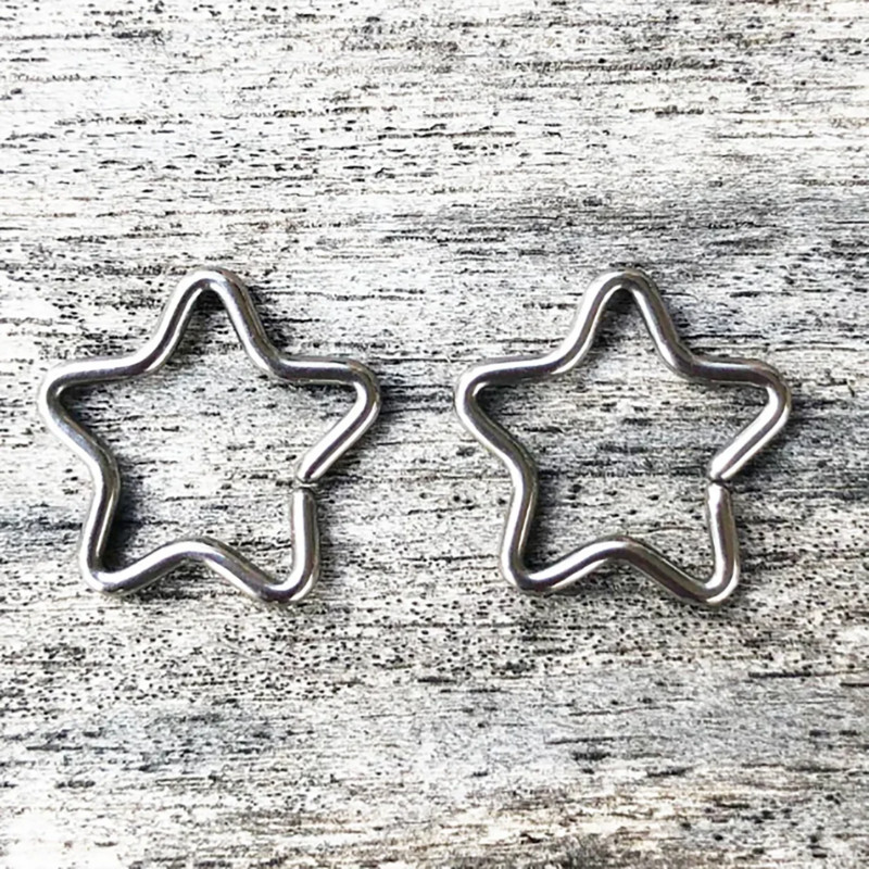 Μινιμαλιστικό σχήμα καρδιάς σχήμα αστεριού Σκουλαρίκια από ατσάλι τιτανίου Σκουλαρίκια μύτη Νύχια Μικρό αυτί με κόκαλο νύχια διάτρητα κοσμήματα