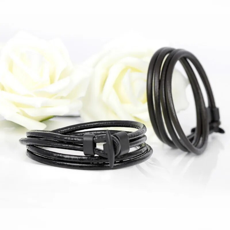 TYO populārākās izpārdošanas modes ādas rokassprādzes ar āķi vīriešiem Populāra zēnu bruņinieku drosmes pārsējs šarms, melna enkura rokassprādze