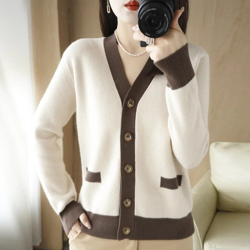 Rudens adīšanas džemperis Sieviešu džemperis Jauns 2023. gads. Sieviešu džemperis ar V veida kakla izgriezumu, ar vienu krūtiņu