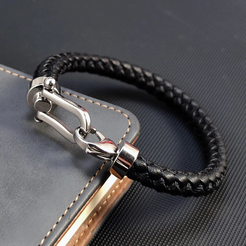 2023. gada modes pakava formas šarms, vienkārša ādas rokassprādze, panka nerūsējošā tērauda aizdare, vīriešu rokassprādze, rokassprādze Homme, vīriešu dāvana