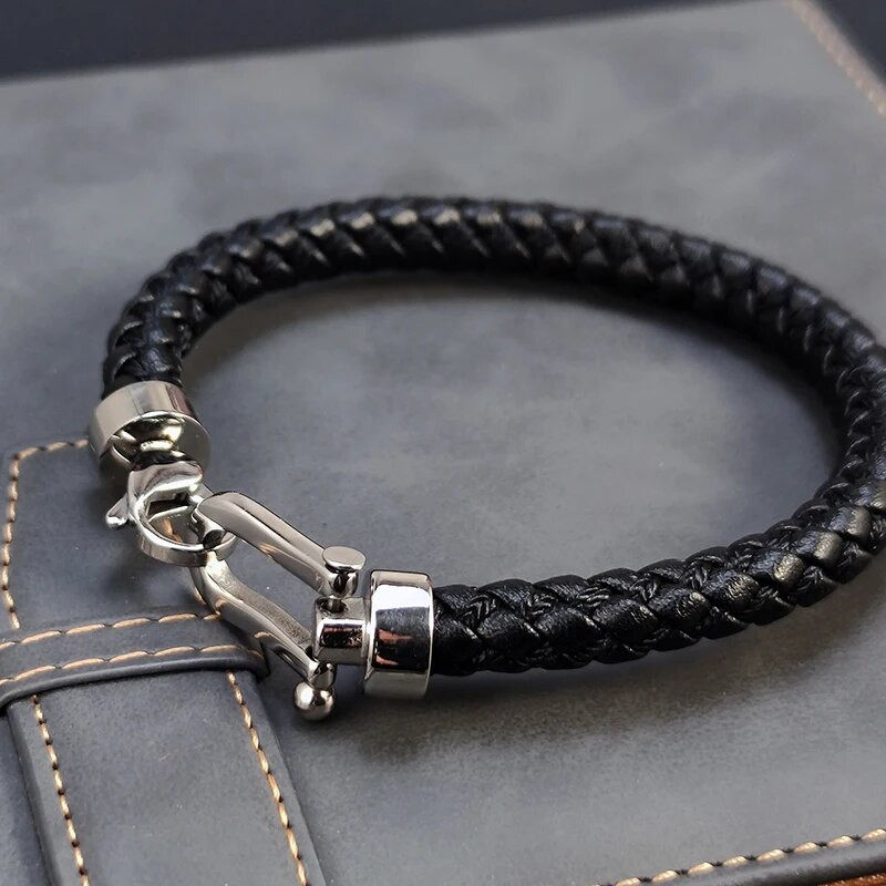 2023. gada modes pakava formas šarms, vienkārša ādas rokassprādze, panka nerūsējošā tērauda aizdare, vīriešu rokassprādze, rokassprādze Homme, vīriešu dāvana