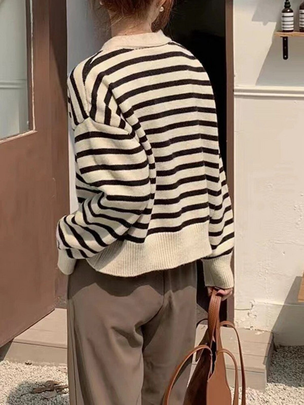 Utcai ruházat Csíkos kötött kardigán rövid dzsekik Női koreai laza pulóverek Gilet Alkalmi V-nyakú kötöttáru Kabátok Új Malhas felsők