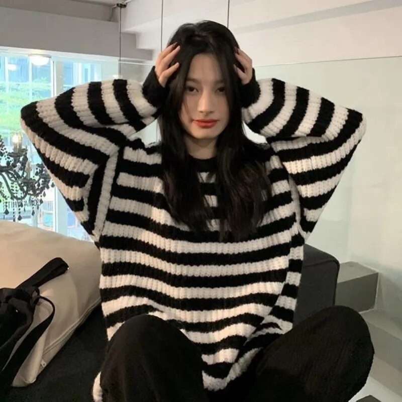 Svītraini sieviešu džemperi, lielizmēra ziemas džemperi, korejiešu vintage trikotāžas izstrādājumi ar O veida kakla izgriezumu, sieviešu džemperi, trikotāžas, sieviešu apģērbi