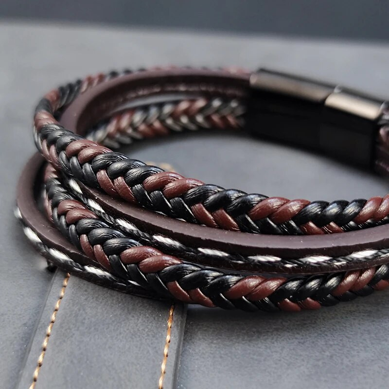 Daudzslāņu ādas klasiska vīriešu ādas nerūsējošā tērauda maisījuma un krāsu sašūšanas rokassprādze dzimšanas dienas ballītei laimīgai dāvanai