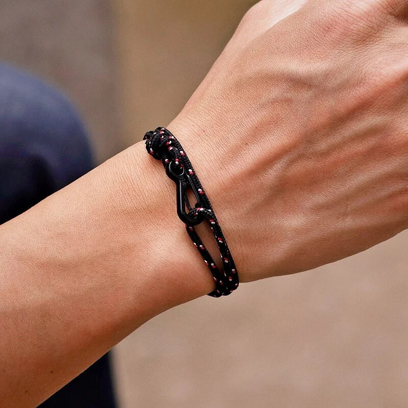 Divat kézzel készített 3 mm-es Paracord túlélő karkötő fekete karabiner kültéri kemping kötél karkötő férfiaknak női többrétegű ékszerek