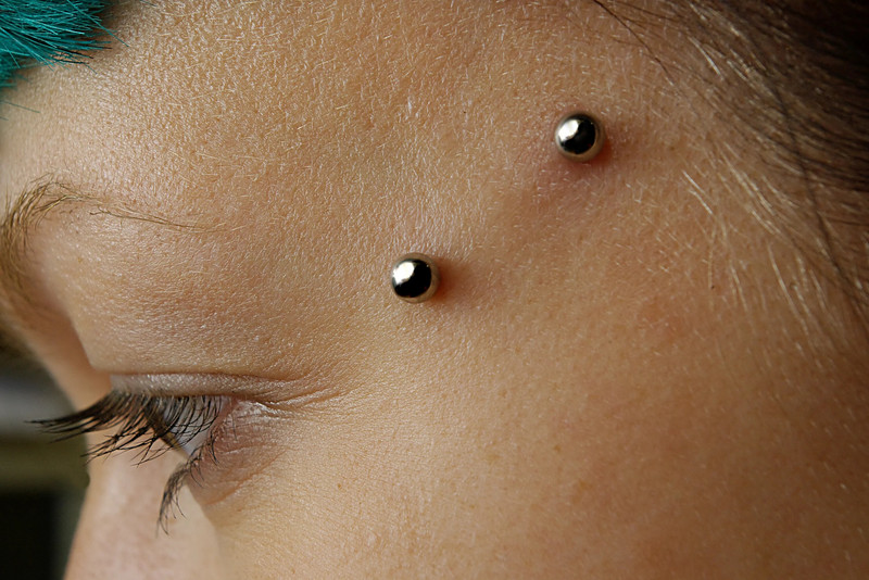 1ks piercing do tela G23 z titánu, 8 mm - 14 mm, piercing do tela s dvojitou guľôčkovou zošívačkou, piercing do činky, opál, mikro dermálne kotvy, tyčinky, šperky