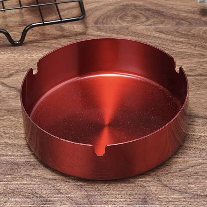 Apaļa nerūsējošā tērauda cigarešu pelnu trauks pārnēsājama galda sudraba metāla pelnu trauks smēķētājam