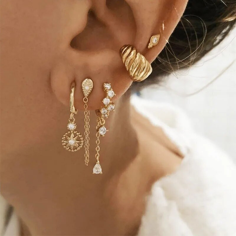 Retro Chic Ins Heart Chain Pušķu auskars Ausu pīrsings sievietēm Helix Lobe Circon Ausu skrimšļa auskars ķermeņa pīrsings Rotaslietas