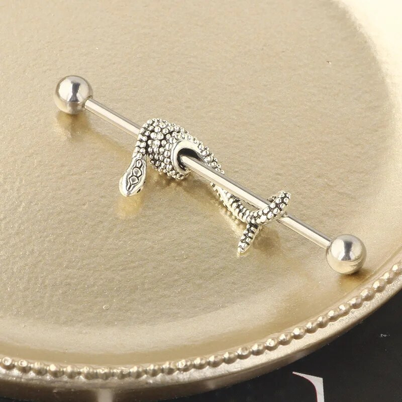 Punk Snake Ipari súlyzórúd Piercing Fülbevaló Fülporc Ipari Piercing Halloween Party Fül Kiegészítők Ékszerek