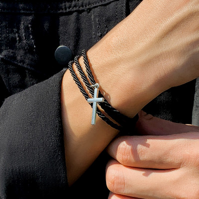 Salircon vienkāršā daudzslāņu melna virvju ķēdes rokassprādze Hip Hop gluda krusta kulonu rokassprādze Ikdienas regulējama vīriešu rotaslietas