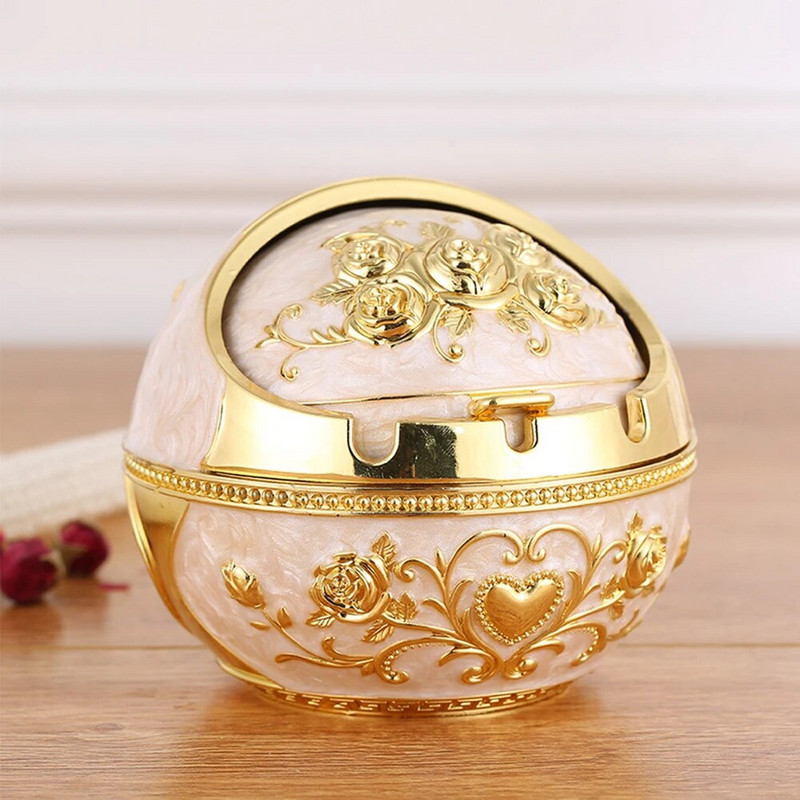 Neperpučiama nuo vėjo peleninė su atverčiamu dangteliu Vintage nuo vėjo nepraleidžianti peleninė, apsauganti nuo kritimo nešiojamų cigarečių peleninė Prabangi dovana moterims, rūkantiems vyrams