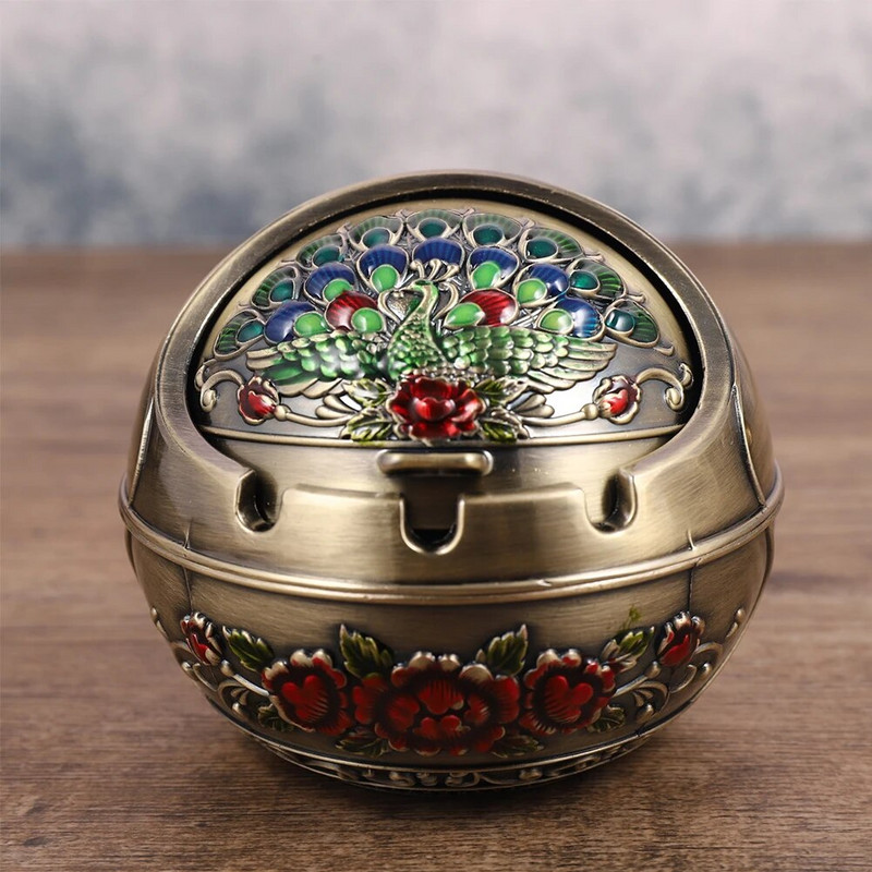 Neperpučiama nuo vėjo peleninė su atverčiamu dangteliu Vintage nuo vėjo nepraleidžianti peleninė, apsauganti nuo kritimo nešiojamų cigarečių peleninė Prabangi dovana moterims, rūkantiems vyrams