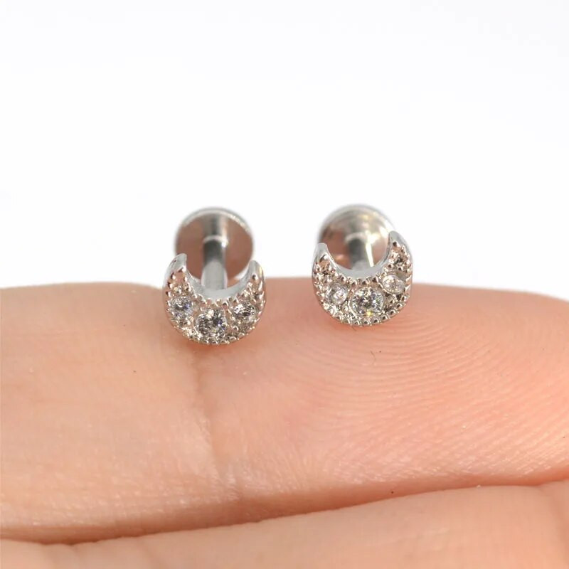 Moon Shape ASTM F136 titāna lūpu pīrsings 16G CZ Crescent Moon Top Flat Back Labret Monroe lūpu skrimslis Helix Tragus gliemežnīcas auss