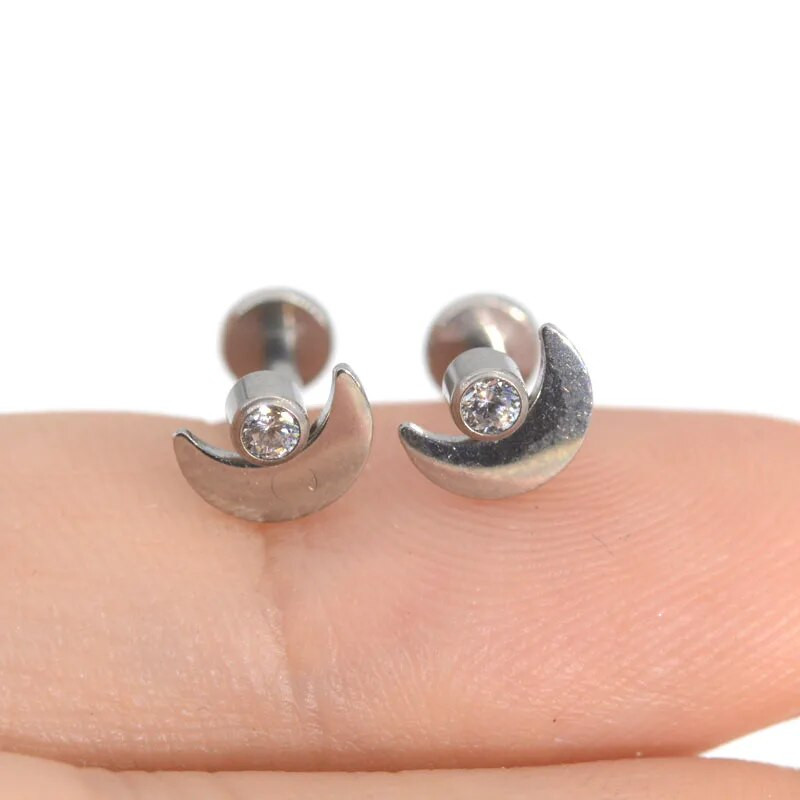 Moon Shape ASTM F136 titāna lūpu pīrsings 16G CZ Crescent Moon Top Flat Back Labret Monroe lūpu skrimslis Helix Tragus gliemežnīcas auss
