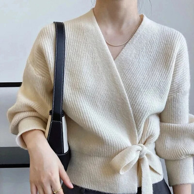 Korejiešu modes trikotāžas jaka sievietēm Augstas kvalitātes ikdienišķa V veida kakla laternas piedurknēm, mežģīņu piedurknēm, īss džemperis Dāmu elegants trikotāža