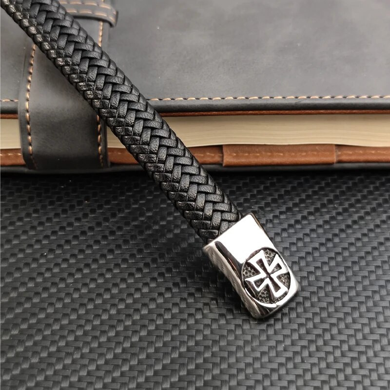 Tippkvaliteediga mähisega punutud nahast roostevabast terasest ristkäevõru meestele Magnetpandlaga peoaksessuaarid Punk-käevõru ehted